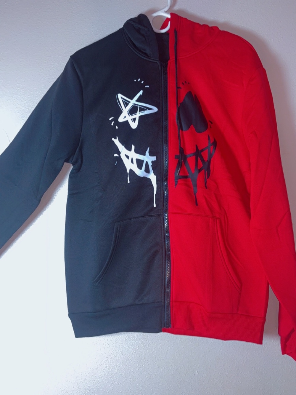 & Other Stories Kids Two-Tone Black and Red Graphic Zip Hoodie